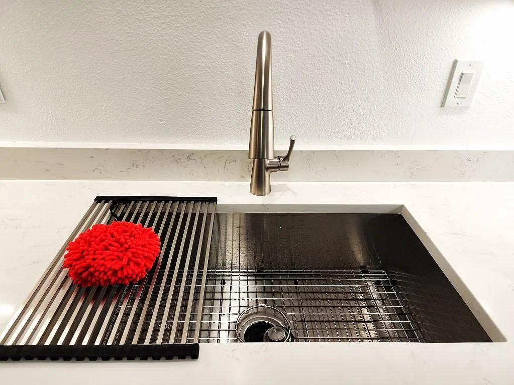 2 bed, 850 sqft, $1,550 — Photo 4