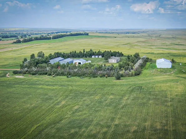 5401 21st St SW, Center, ND 58545