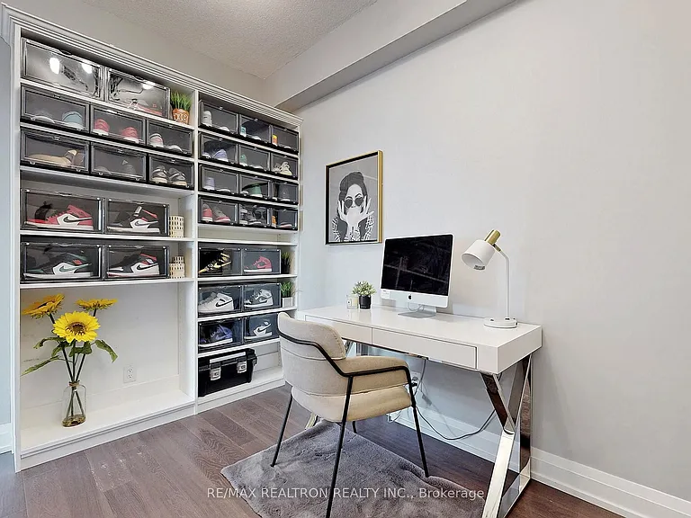 7890 Bathurst St #2505 — Photo 31
