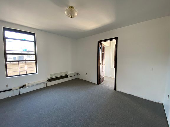 4th image of 83 Hamilton Ave #2