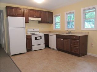 16 Montrose Station Rd, Cortlandt Manor, NY 10567