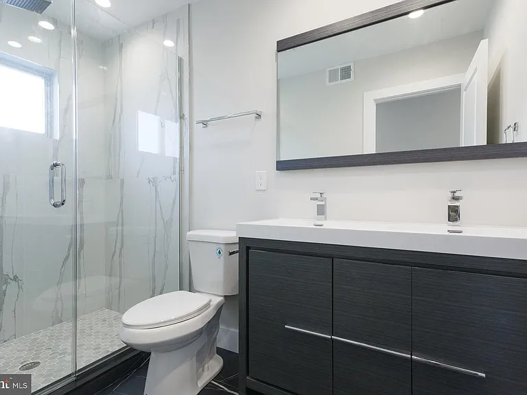5126 Malcolm St — Photo 10