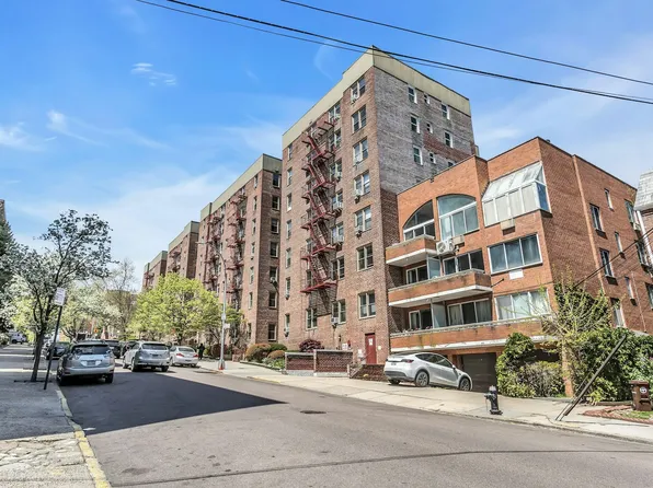 67-25 Clyde Street image 21 of 21