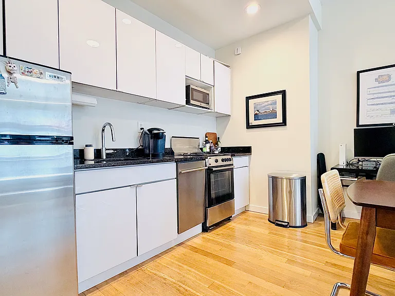 16-18 Charles St #2B — Photo 11