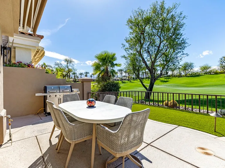 293 Desert Holly Dr — Photo 27