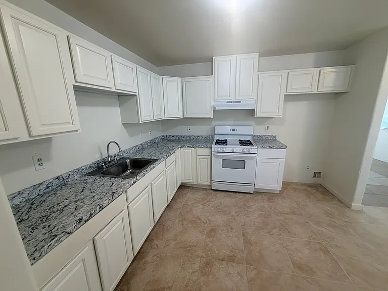 1803 Larcus Ave #A — Photo 8