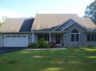 16C Stony Brook Dr, Rexford, NY 12148