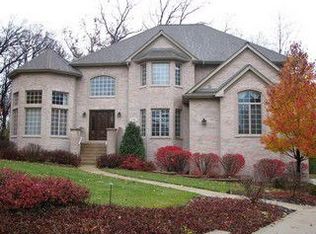 3756 Dillon Ct, Downers Grove, IL 60515