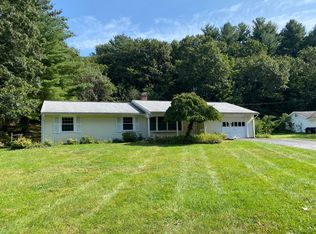 33 Eisenhower Rd, Framingham, MA 01701