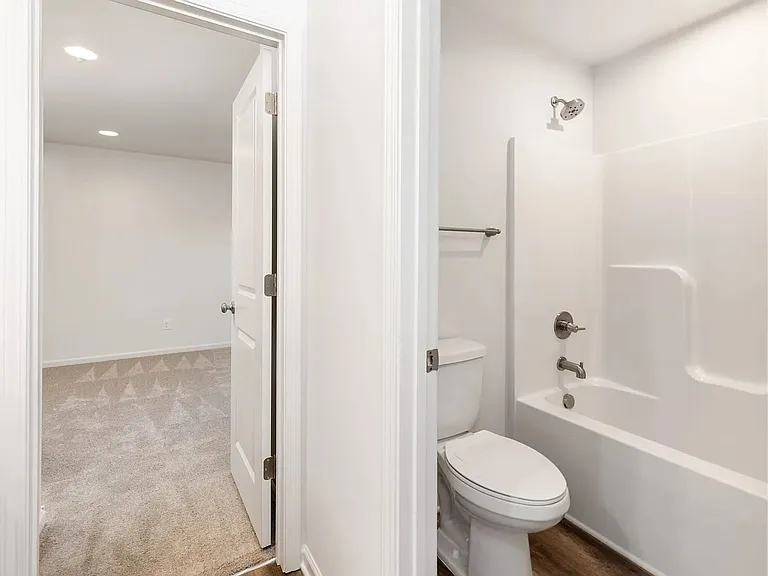 8031 Pleasant Grove Rd — Photo 11