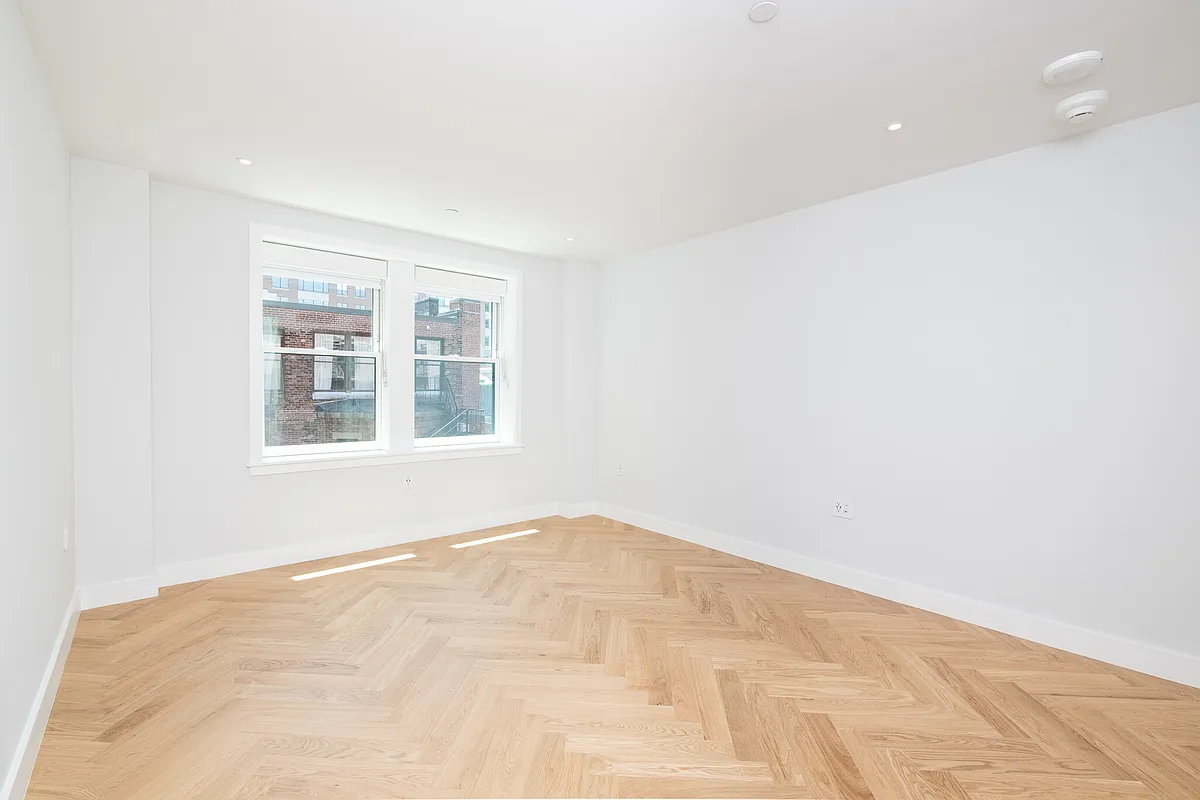 Building Photo - 12 Commonwealth Ave #606D