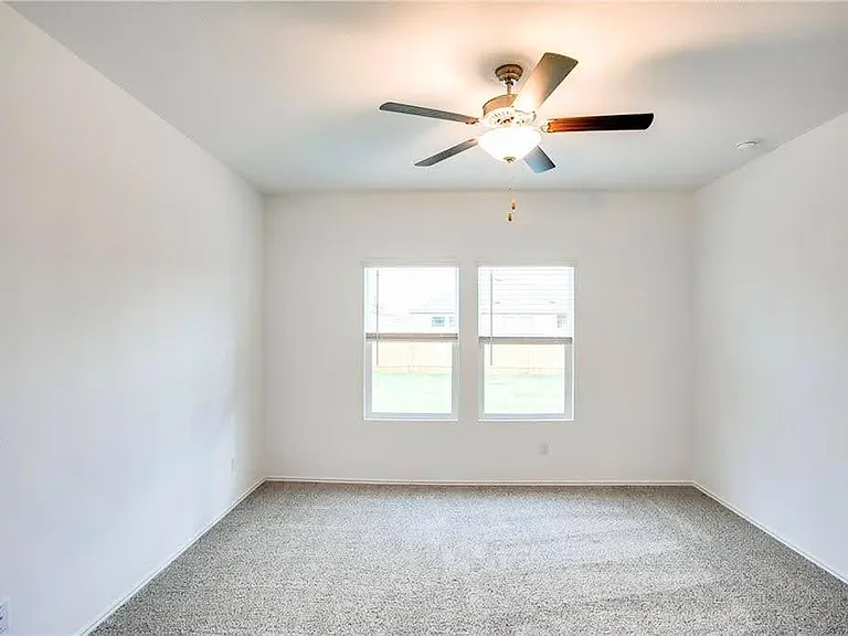 204 Coventry Dr — Photo 18