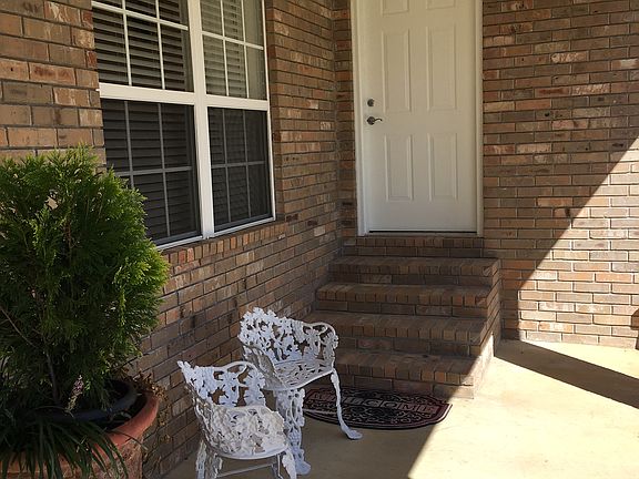 front garage intrance