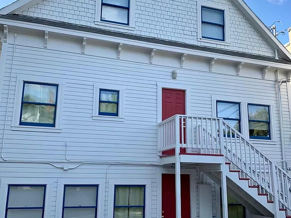 Entrance from back of house (2nd red door upstairs)