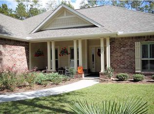 2611 Avenida De Desoto, Navarre, FL 32566
