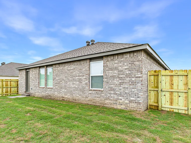 17 Vineyard Dr-5_05262026