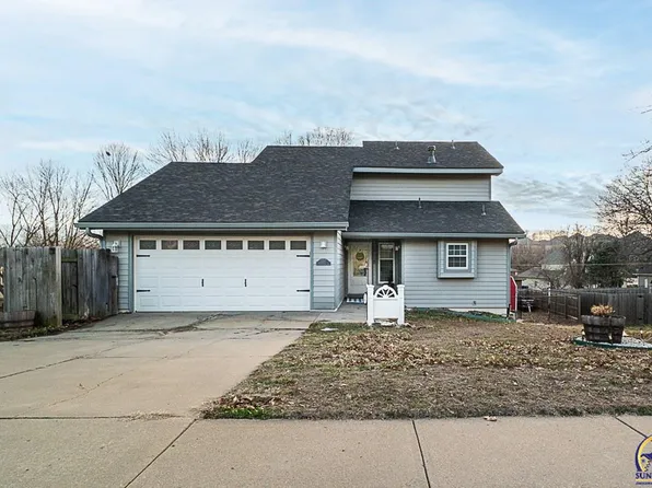 2707 SW Staffordshire Rd, Topeka, KS 66614