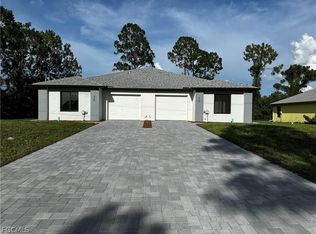 405-407 Chalet Ave S, Lehigh Acres, FL 33974