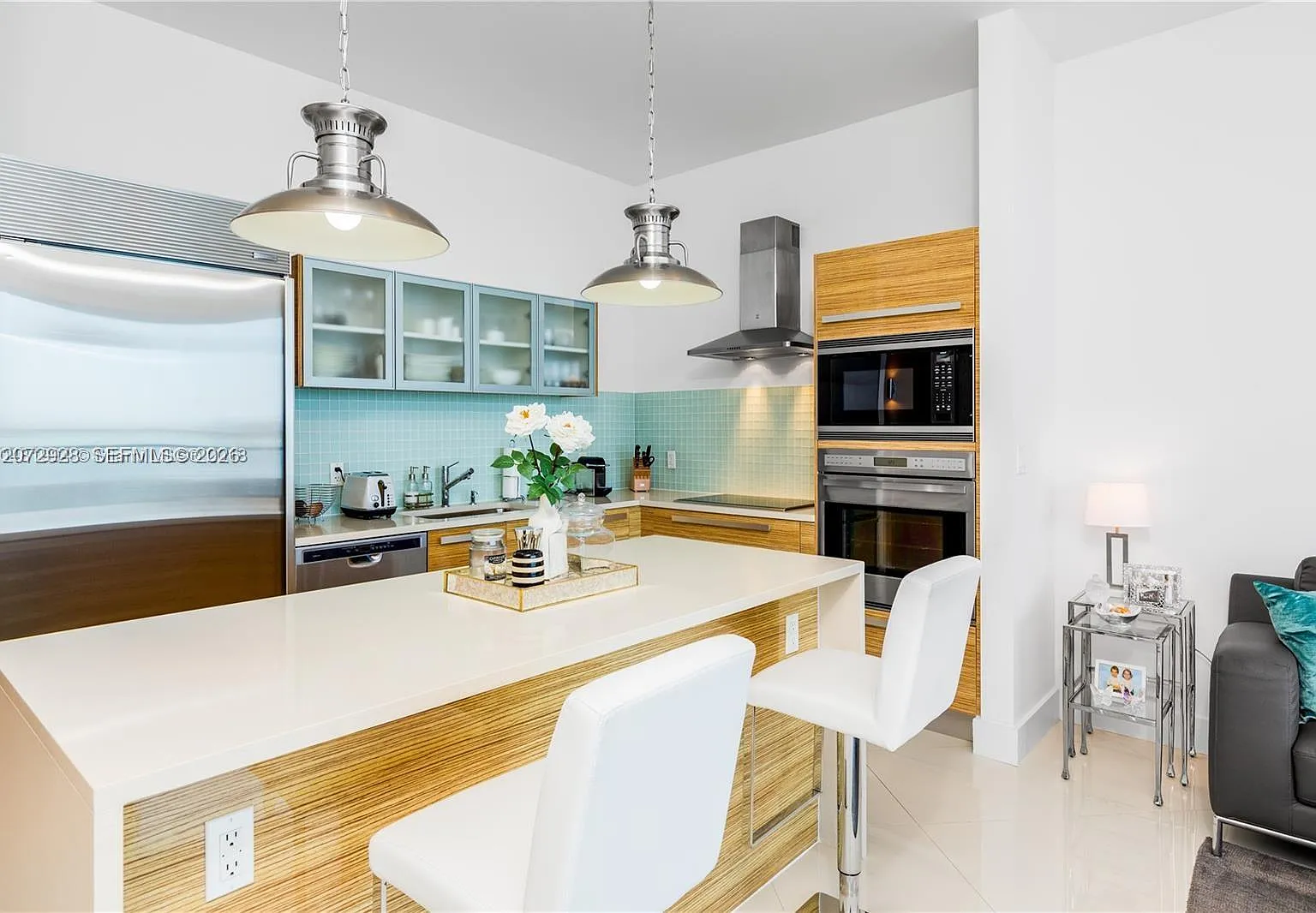 Paramount Bay Condo — Photo 2