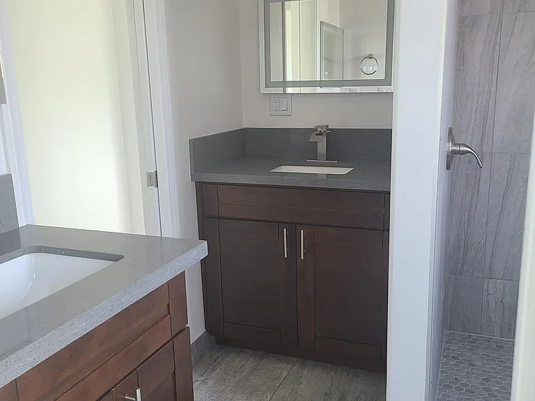 668 Del Mar Ave — Photo 11