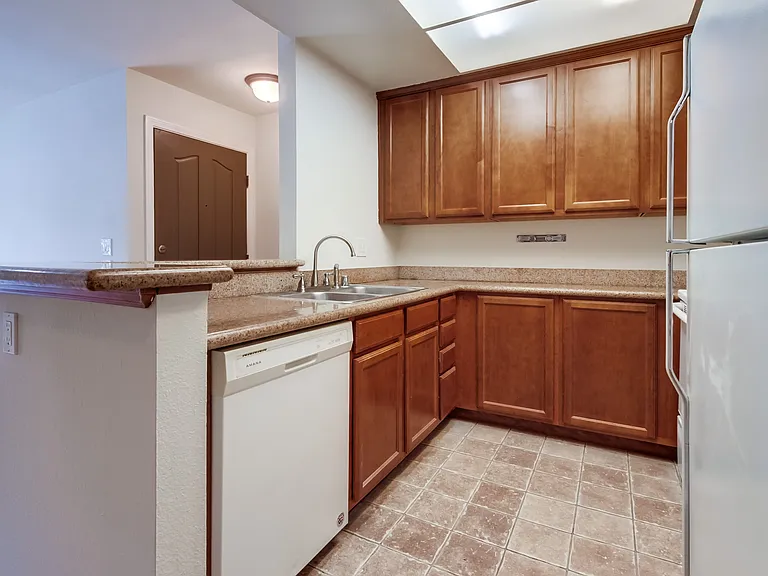 432 Edgehill Ln #33 — Photo 22