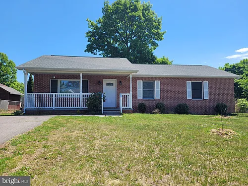 111 Windcrest Cir Photo 1