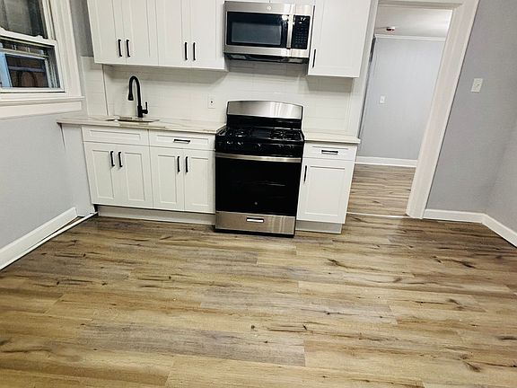 3rd image of 142 Court St APT 2