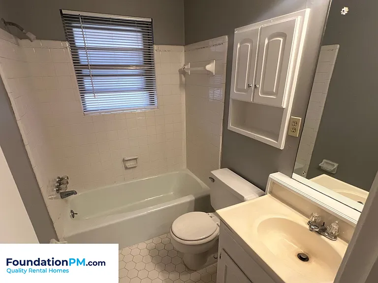 5361 Timberdale Ave — Photo 8