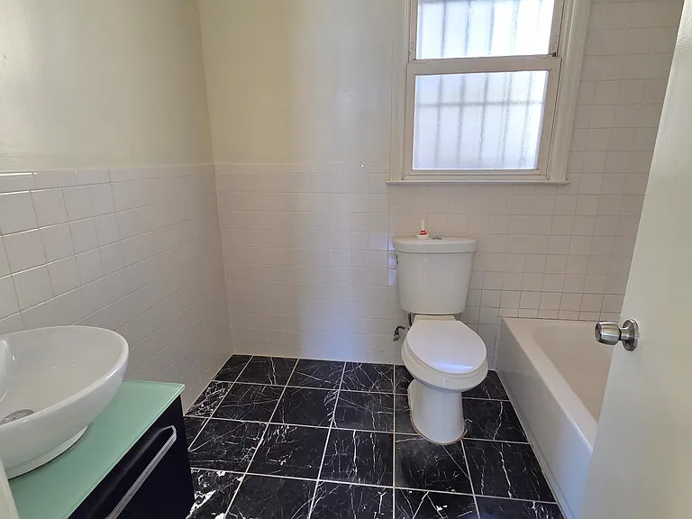 953 Bergen St #2 — Photo 13