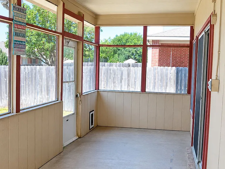 712 White Hawk Trl — Photo 43