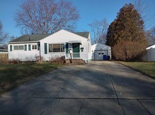 708 Sheldon St, Ravenna, OH 44266