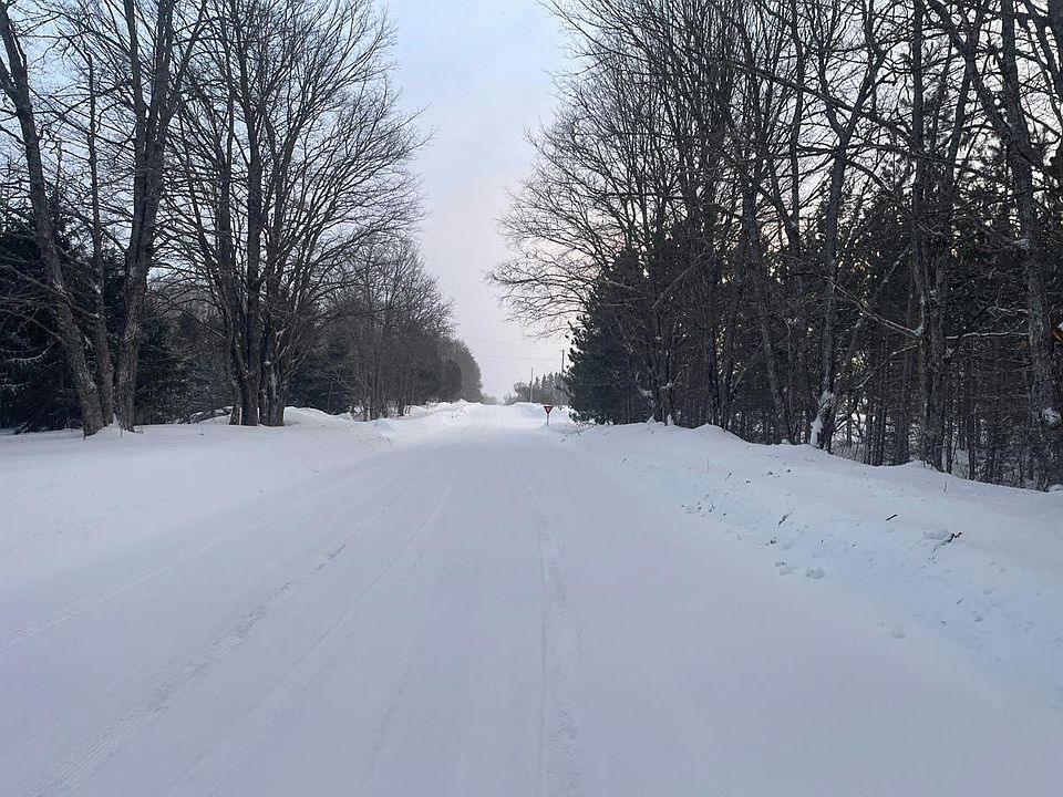 2nd image of N5528 Finns Spur Rd