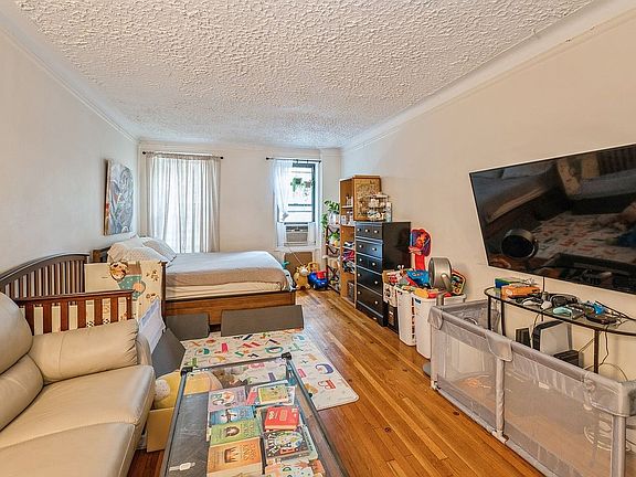 5th image of 3220 Avenue N #L