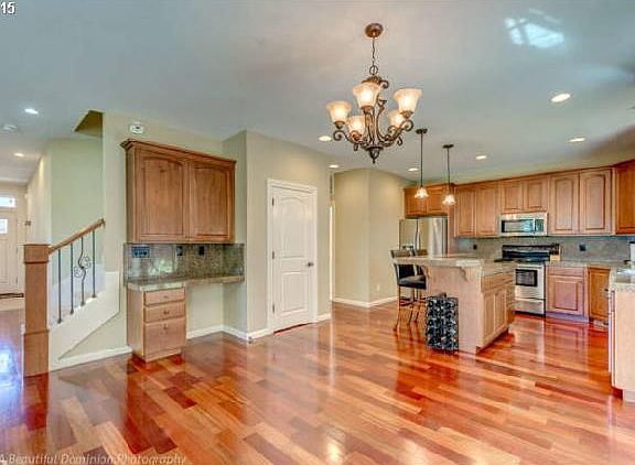 3rd image of 6914 NE 50th Ave