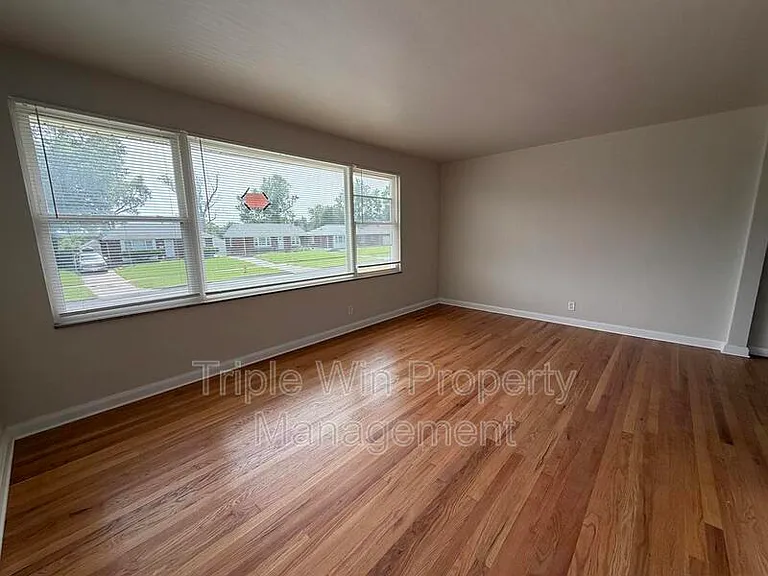 937 Chain Of Rocks Dr — Photo 9
