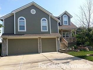 4 bedroom 4.5 baths - 3 car garage
						:
						Brand New Roof May 2014