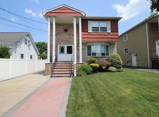 241 Lawrence Ave, Staten Island, NY 10310