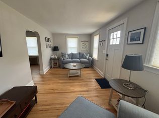 111 Cedar Ave, Portsmouth, RI 02871