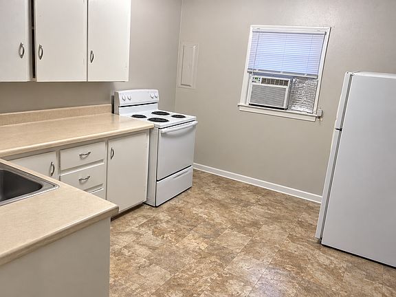 2nd image of 532 E Chicago St APT 2