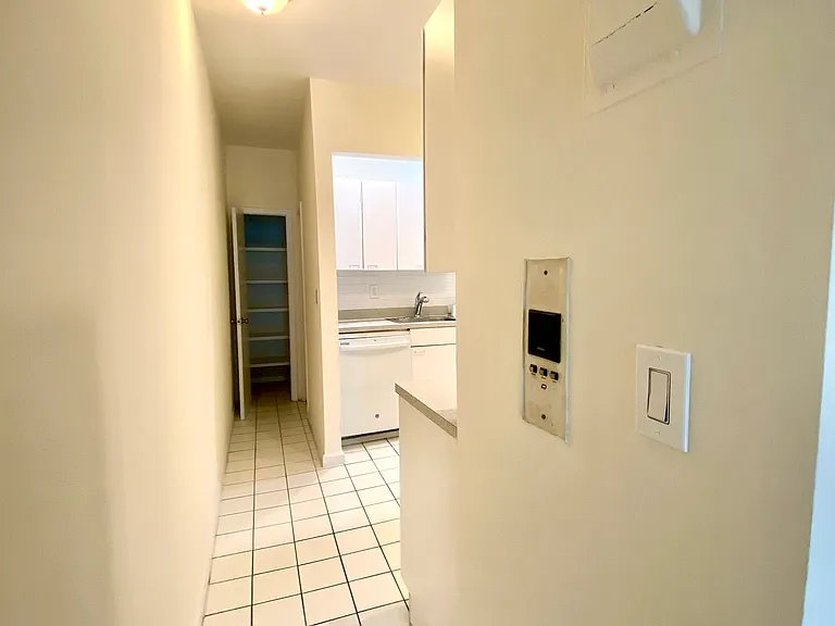 431 E 83rd St #4D — Photo 9