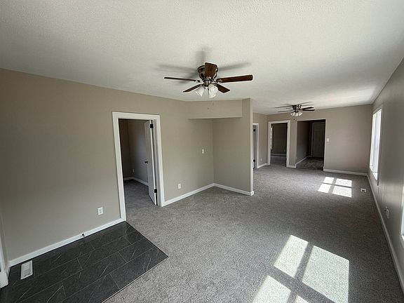 4th image of 504 N Houser Dr
