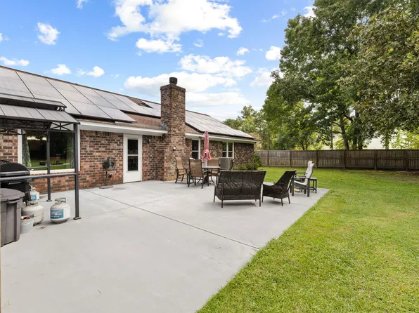 222 Mohican Cir, Summerville, SC 29483