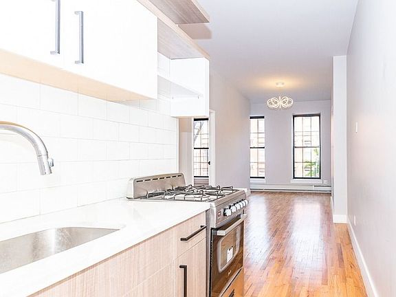 2nd image of 1084 Bedford Ave #B1