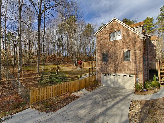 3rd image of 1221 Night Hawk Ln