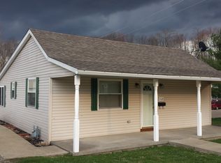 308 N 4th St, Woodsfield, OH 43793