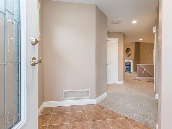 3rd image of 45752 Stevenson Rd #25