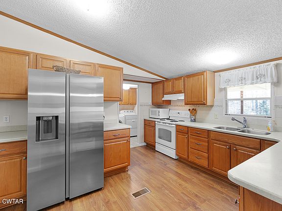 3rd image of 3880 Pea Vine Rd