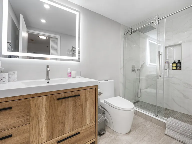 700 1st St #14F — Photo 17