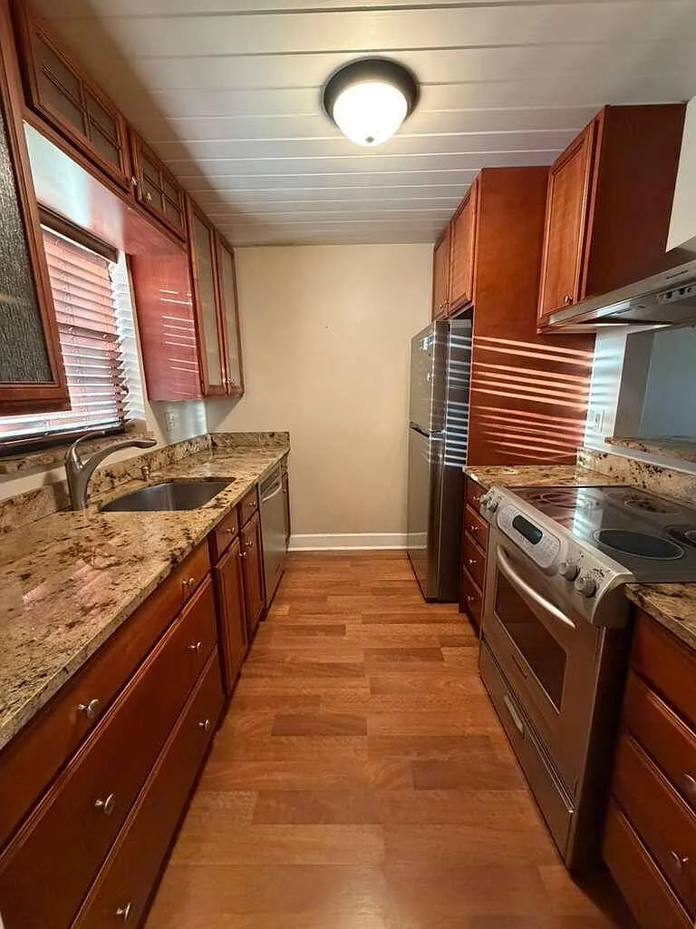 1 bed, 1.5 bath, 767 sqft, $1,500 — Photo 3