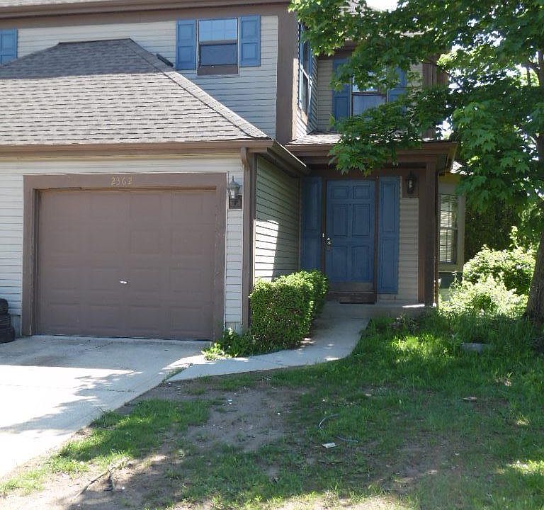 Attached Garage and Private Entry